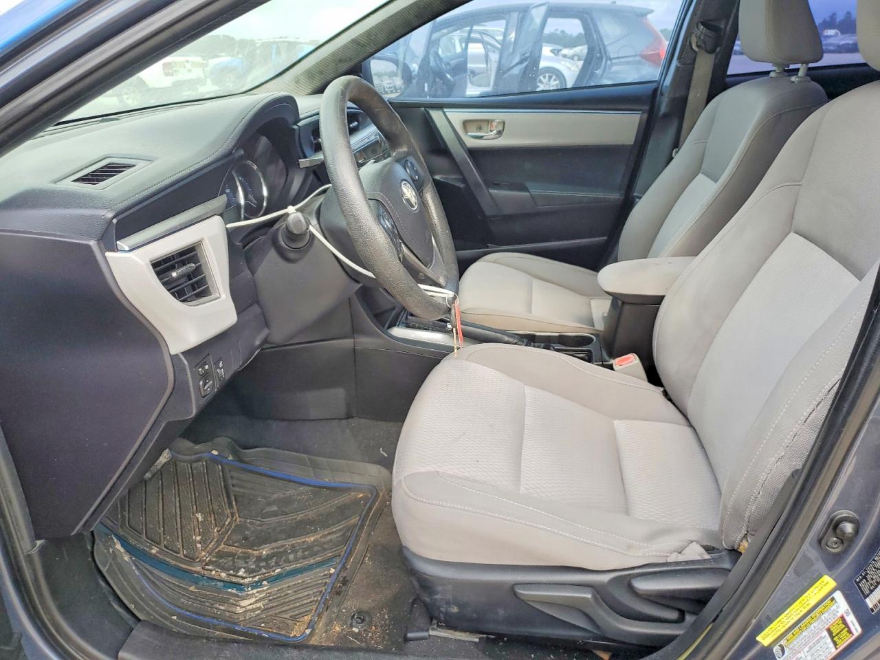 2014 TOYOTA COROLLA L photo 13