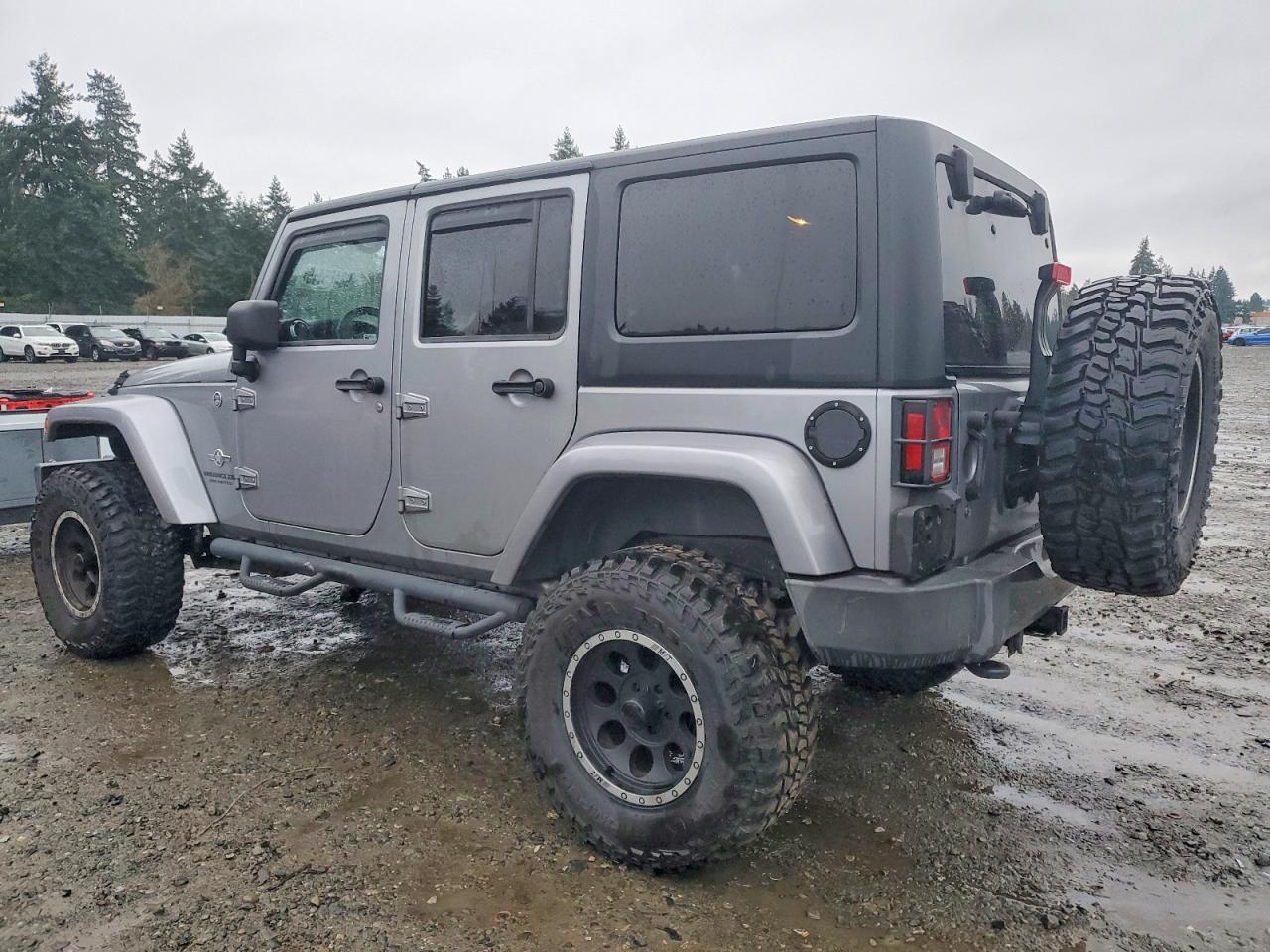 2013 JEEP WRANGLER UNLIMITED SPORT photo 2