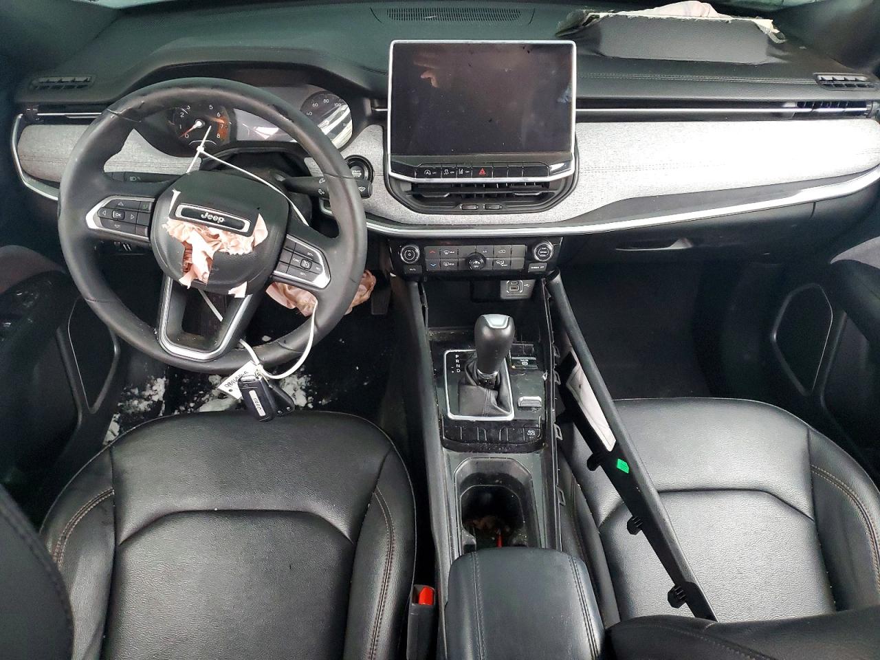 2024 JEEP COMPASS LATITUDE LUX photo 8