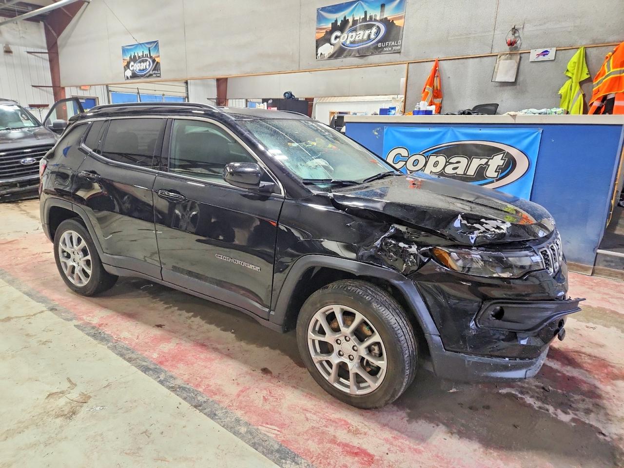 2024 JEEP COMPASS LATITUDE LUX photo 4