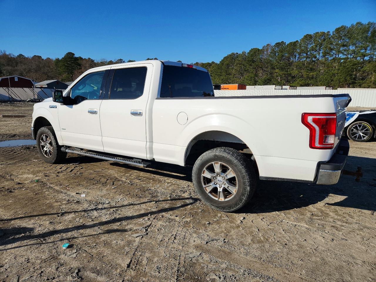 2015 FORD F150 SUPERCREW photo 2