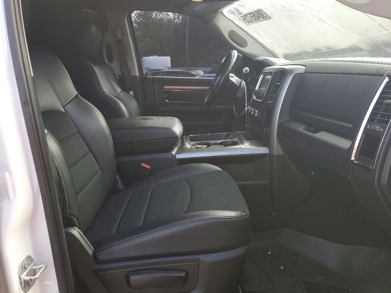 2018 RAM 2500 SLT photo 5
