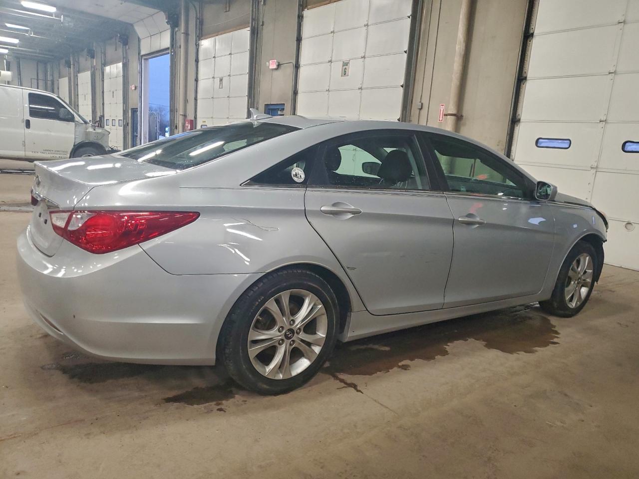 2011 HYUNDAI SONATA GLS photo 3