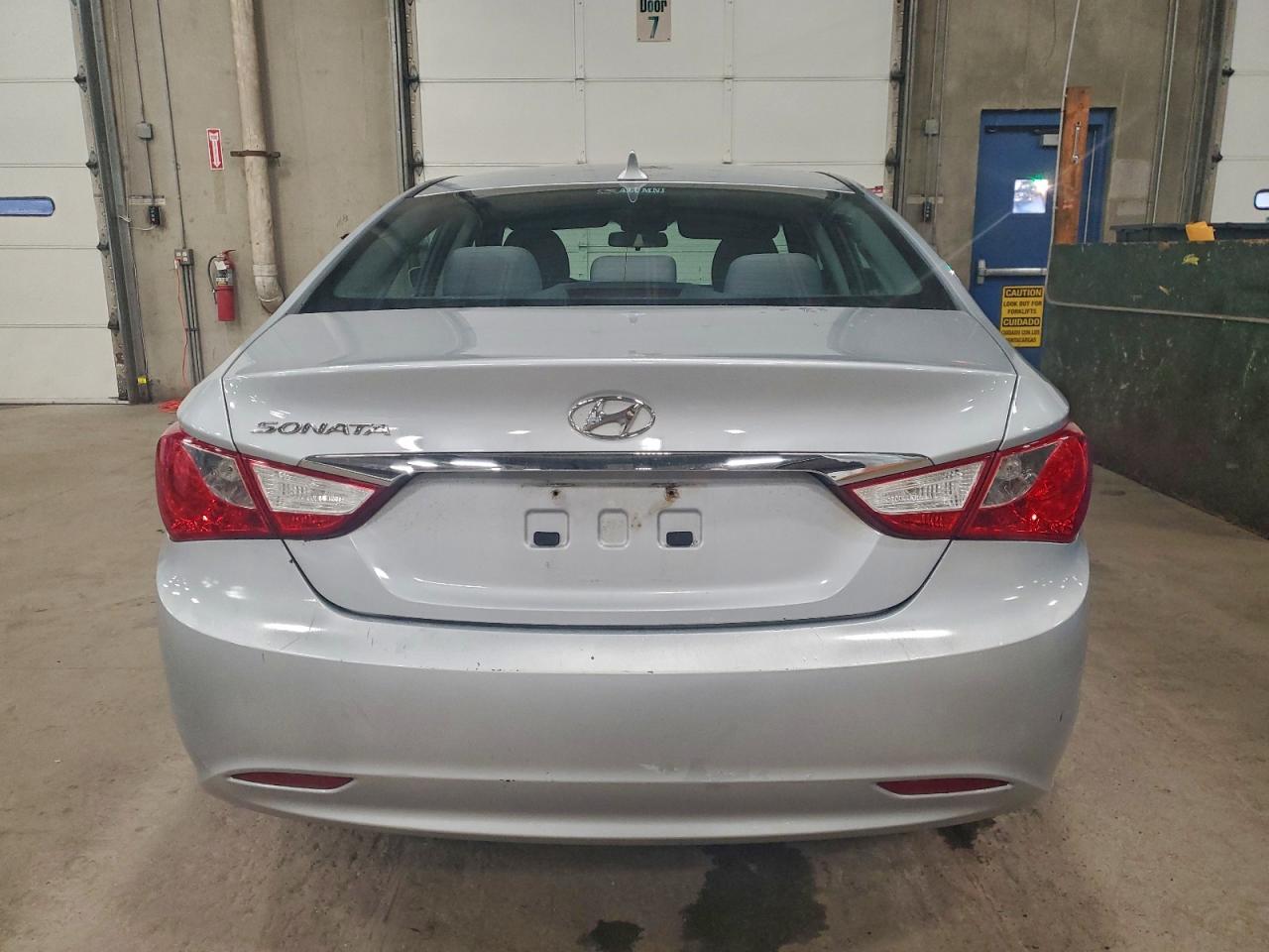 2011 HYUNDAI SONATA GLS photo 6