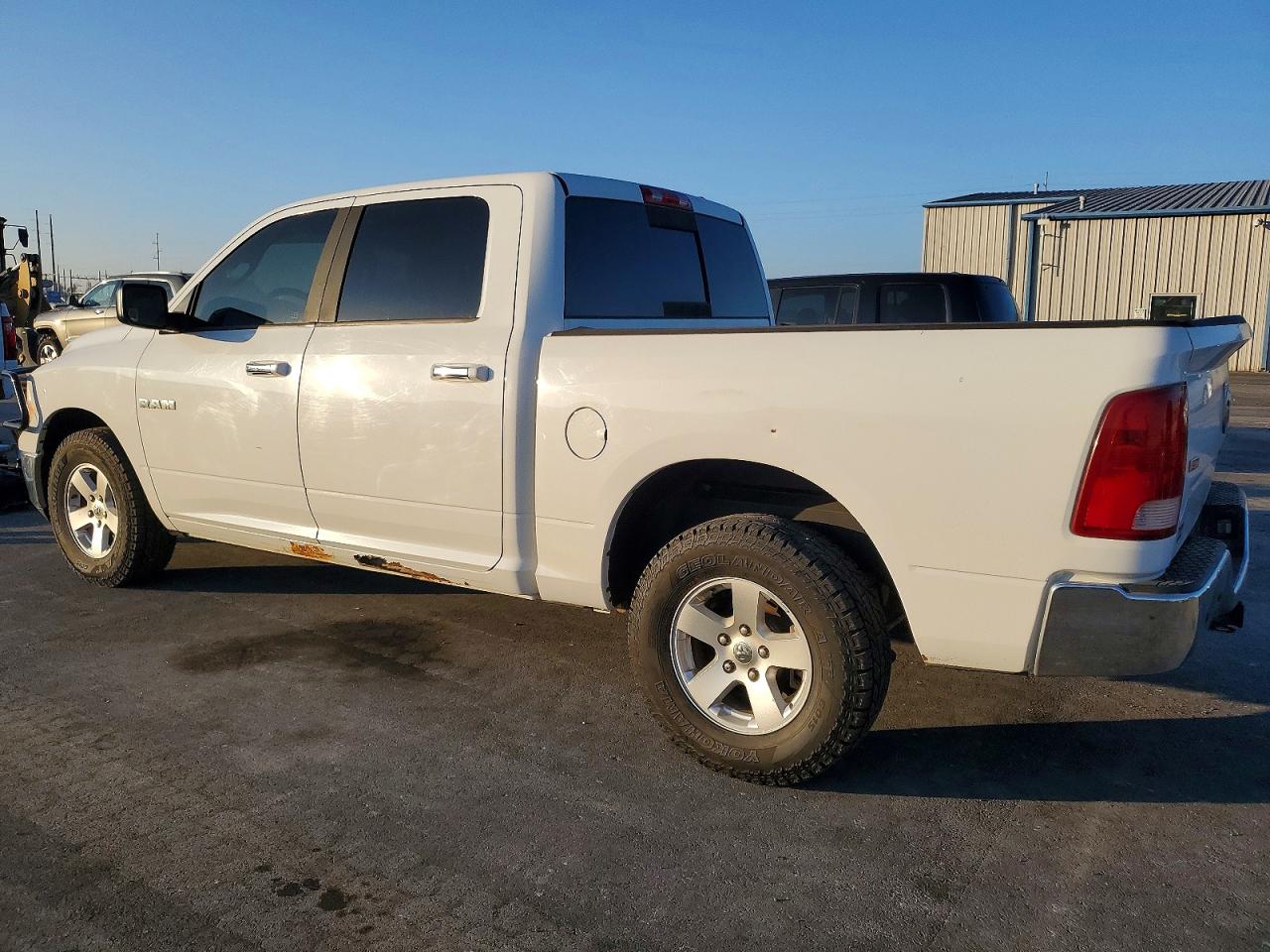 2010 DODGE RAM 1500 photo 2