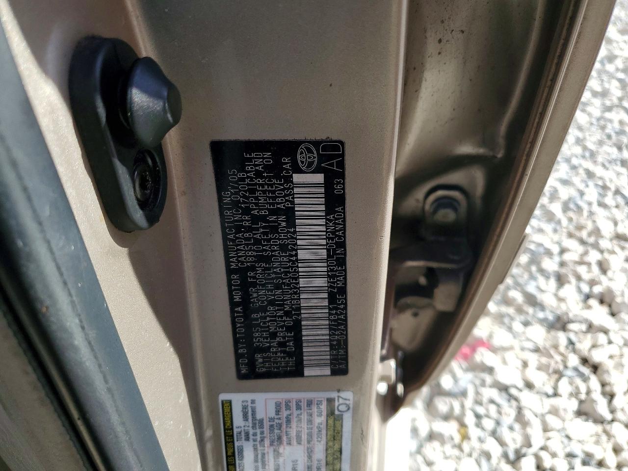 2005 TOYOTA COROLLA CE photo 12