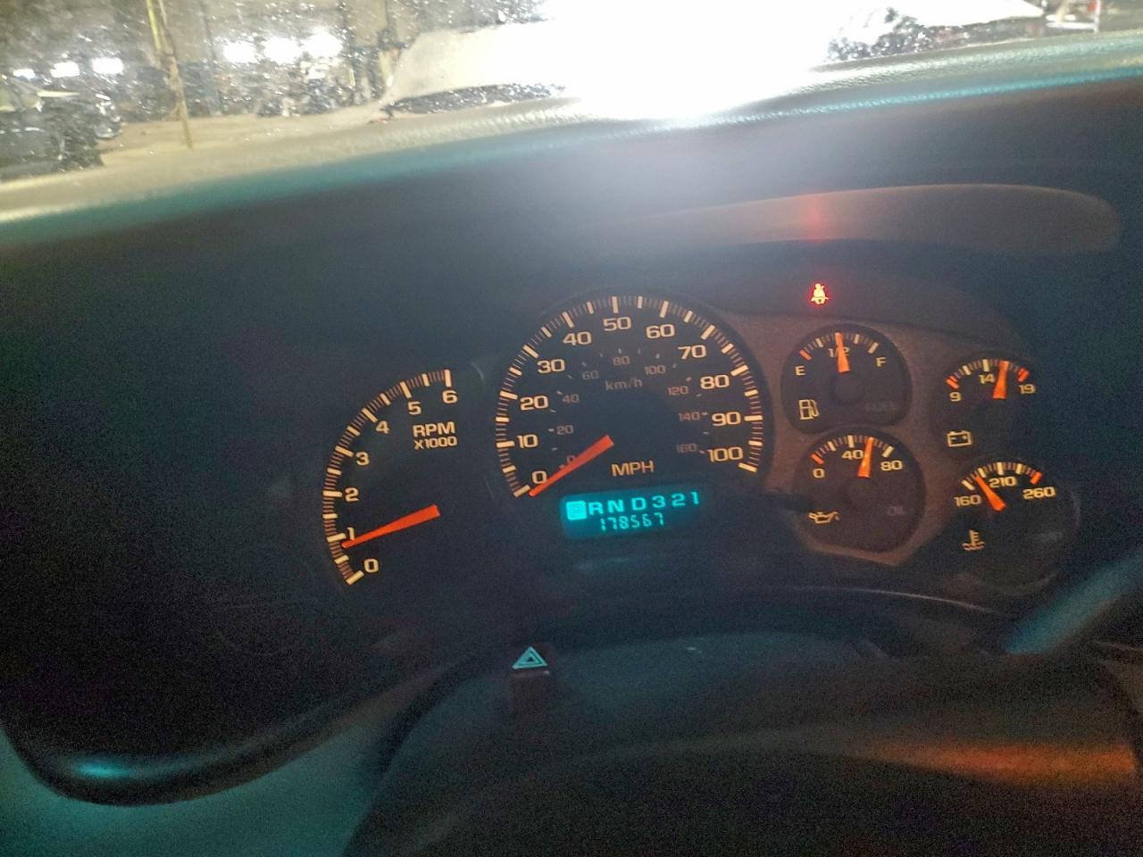 2002 CHEVROLET SILVERADO C1500 photo 25