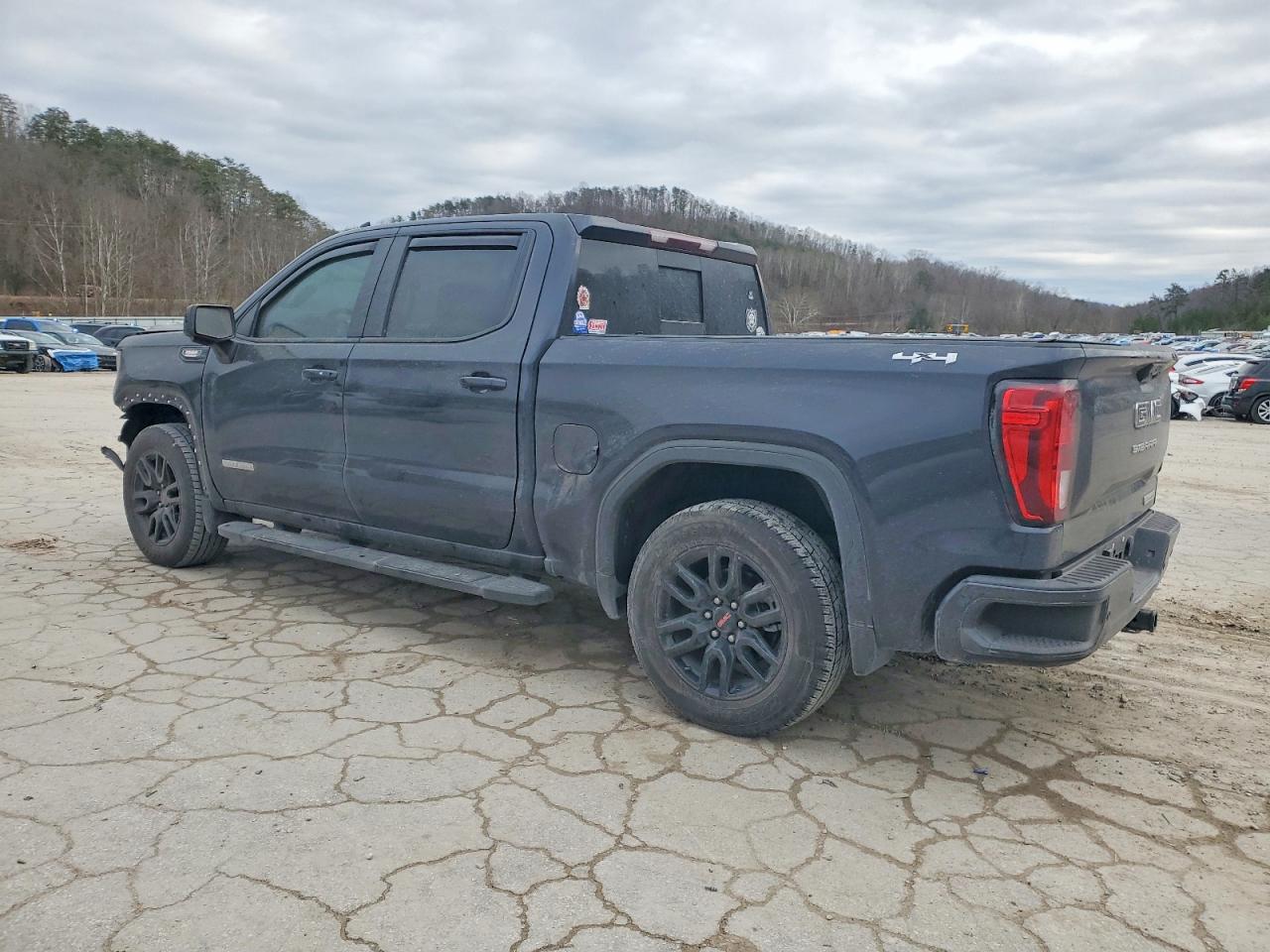 2025 GMC SIERRA K1500 ELEVATION photo 2