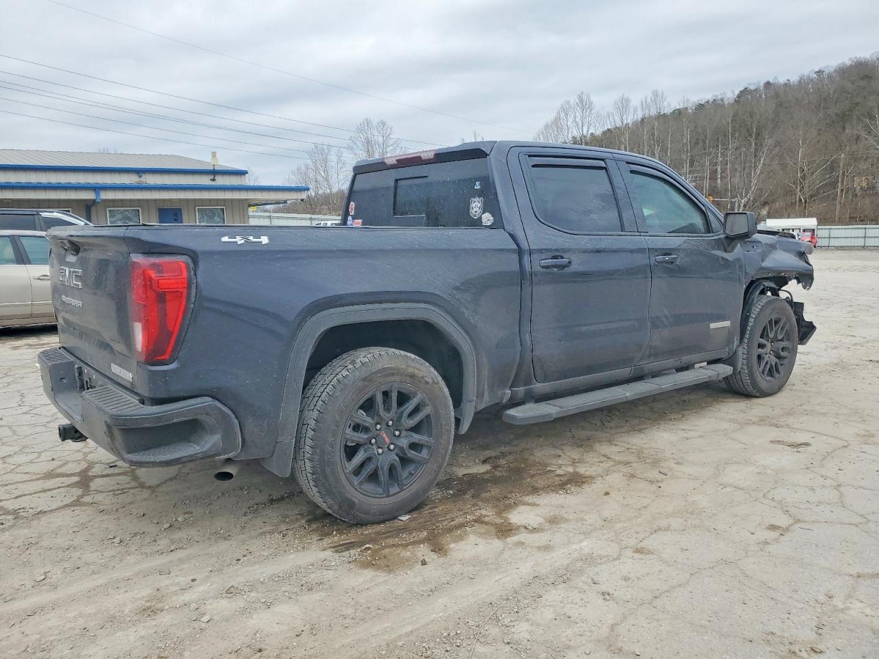 2025 GMC SIERRA K1500 ELEVATION photo 3