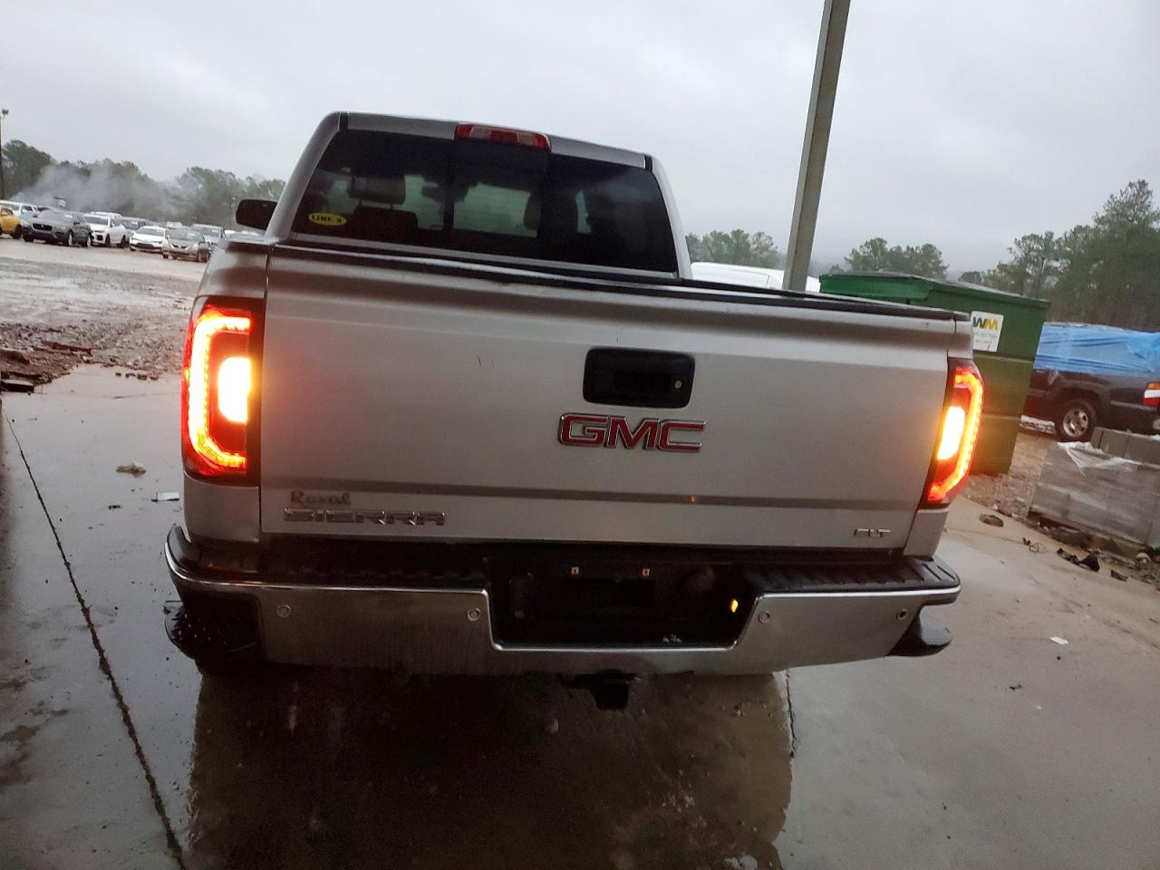 2017 GMC SIERRA K1500 SLT photo 6