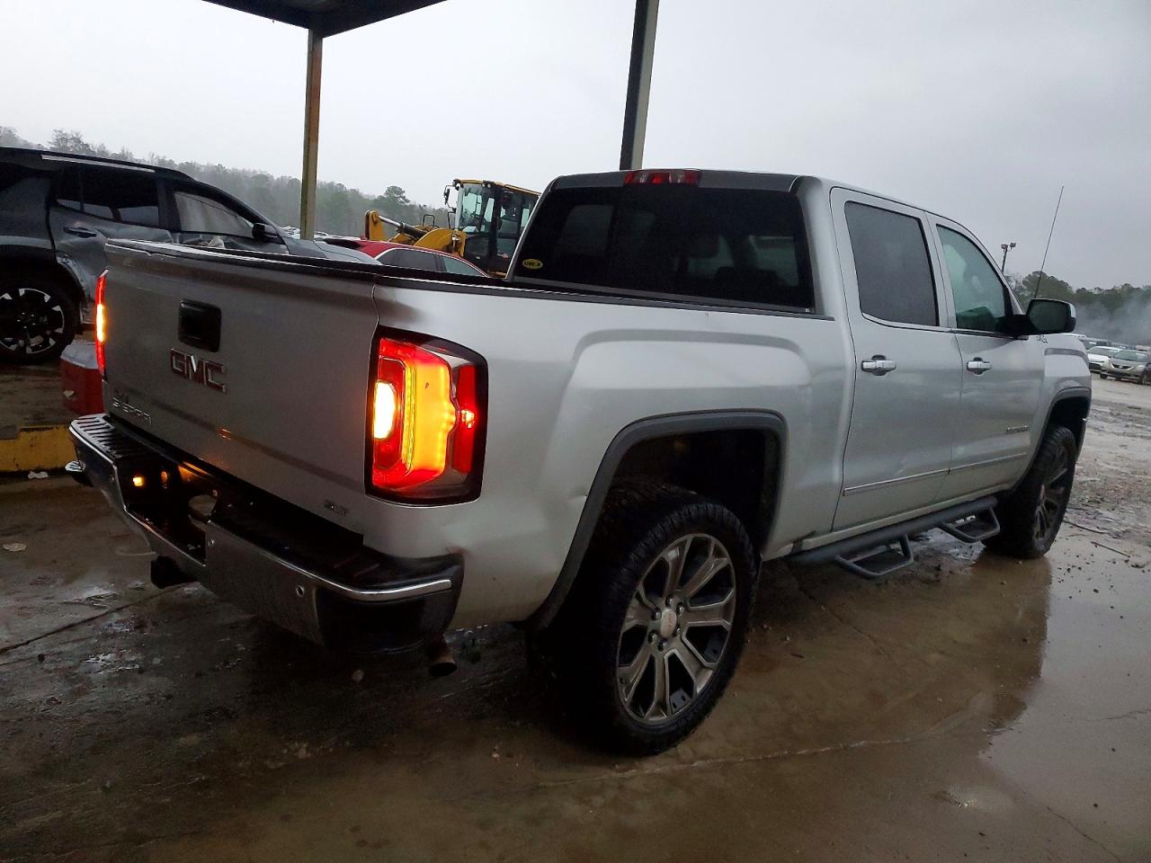 2017 GMC SIERRA K1500 SLT photo 3