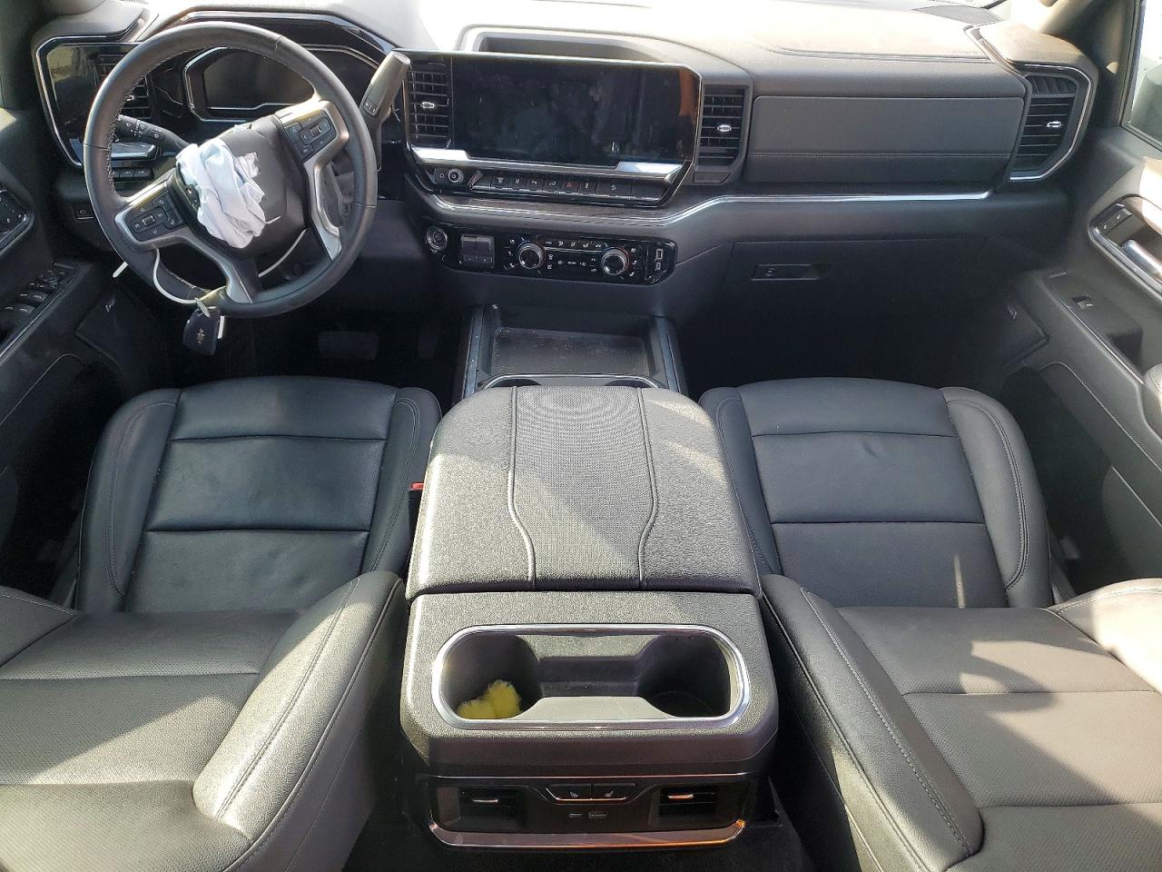 2024 CHEVROLET SILVERADO K2500 HEAVY DUTY LTZ photo 15