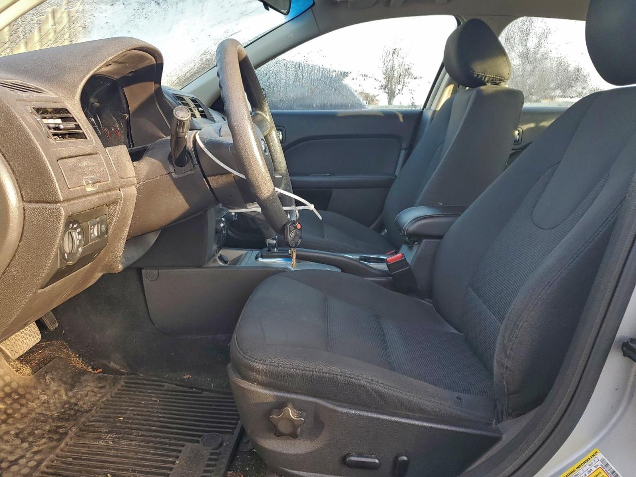 2012 FORD FUSION SE photo 19