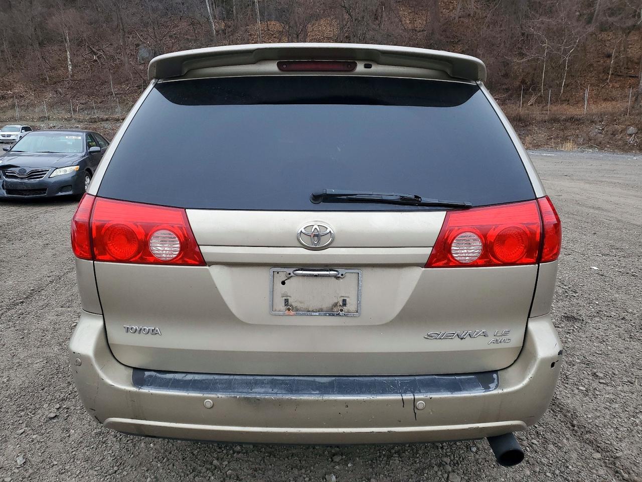 2007 TOYOTA SIENNA photo 6