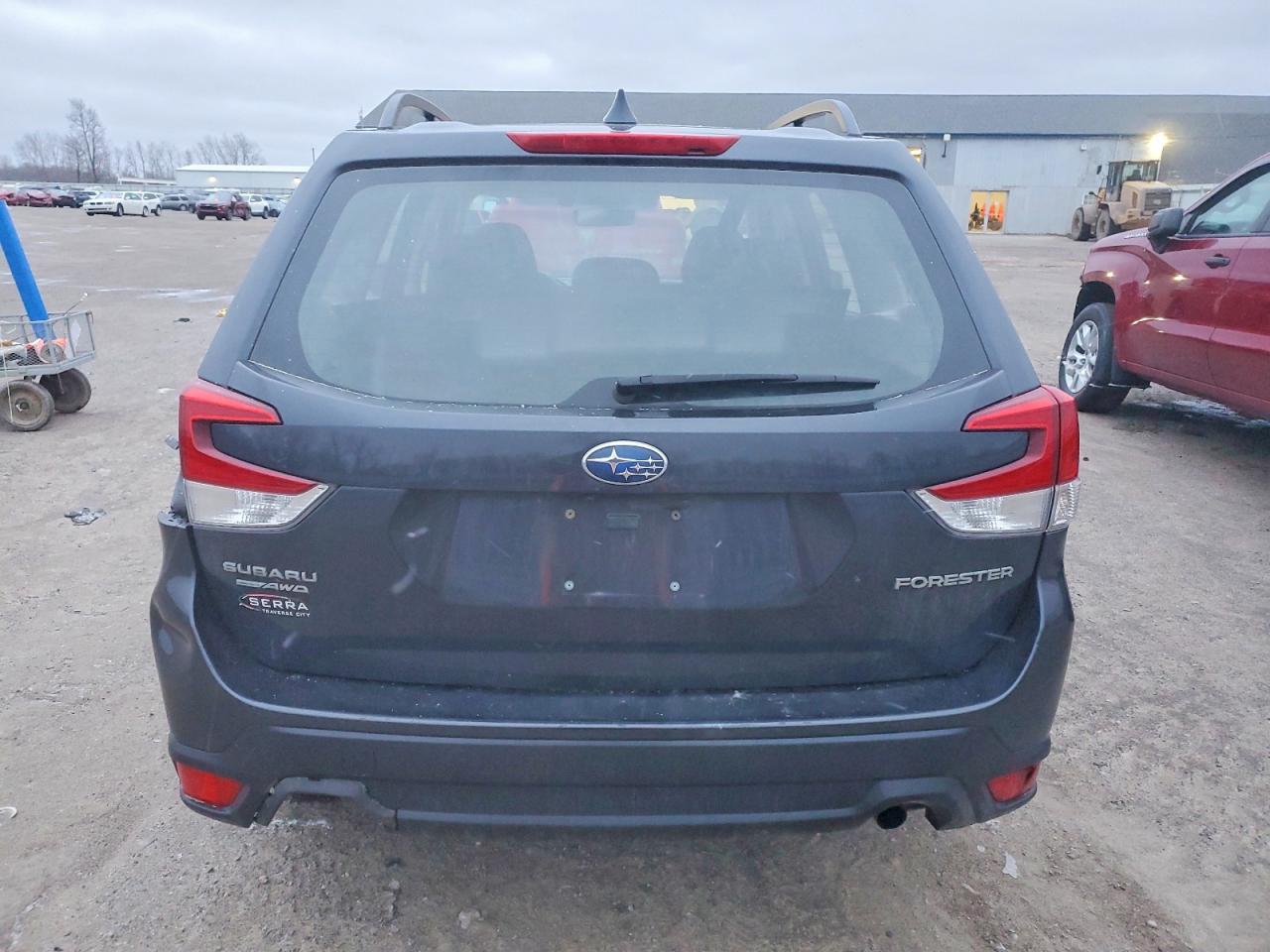 2019 SUBARU FORESTER photo 6