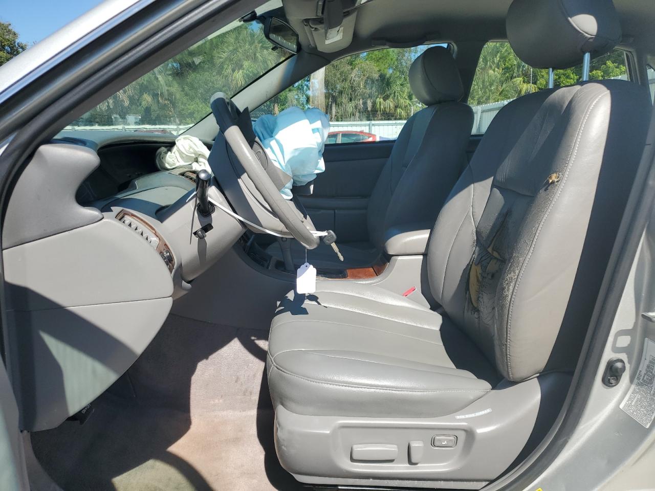 2001 TOYOTA AVALON XL photo 19