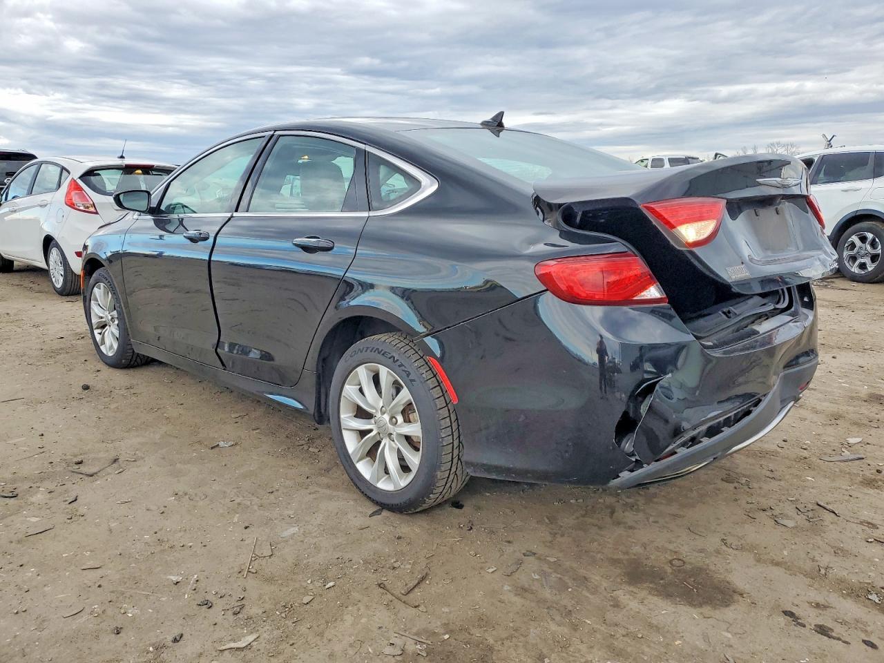 2015 CHRYSLER 200 C photo 2