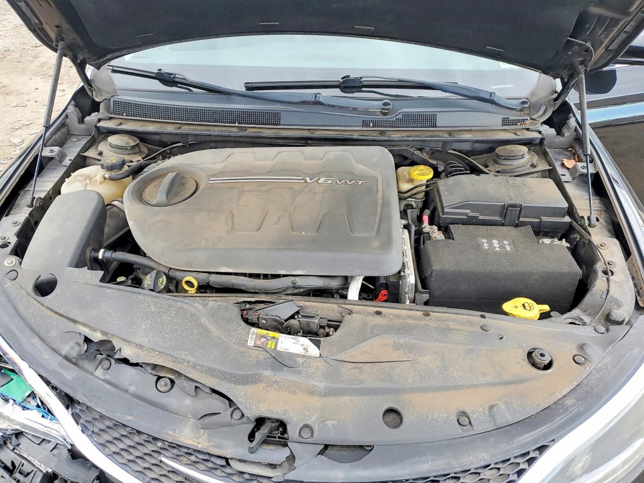 2015 CHRYSLER 200 C photo 11