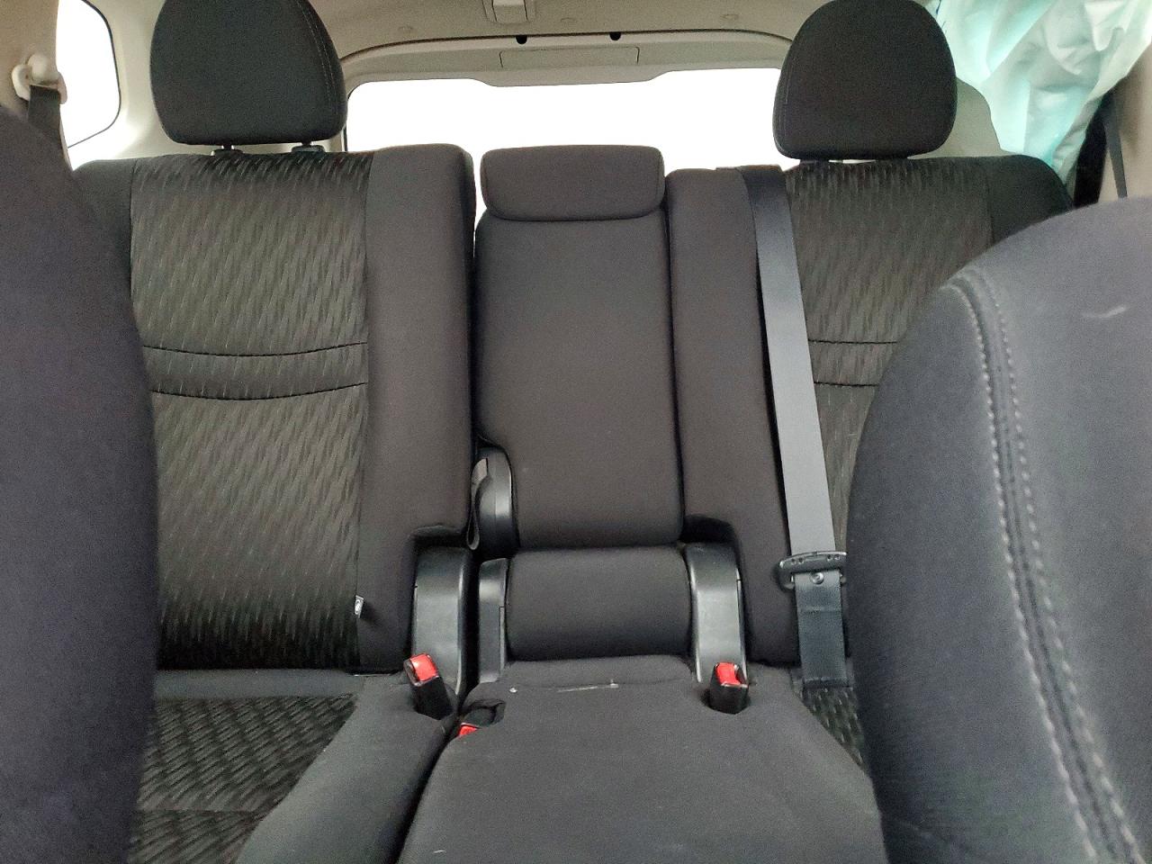 2019 NISSAN ROGUE SV photo 10