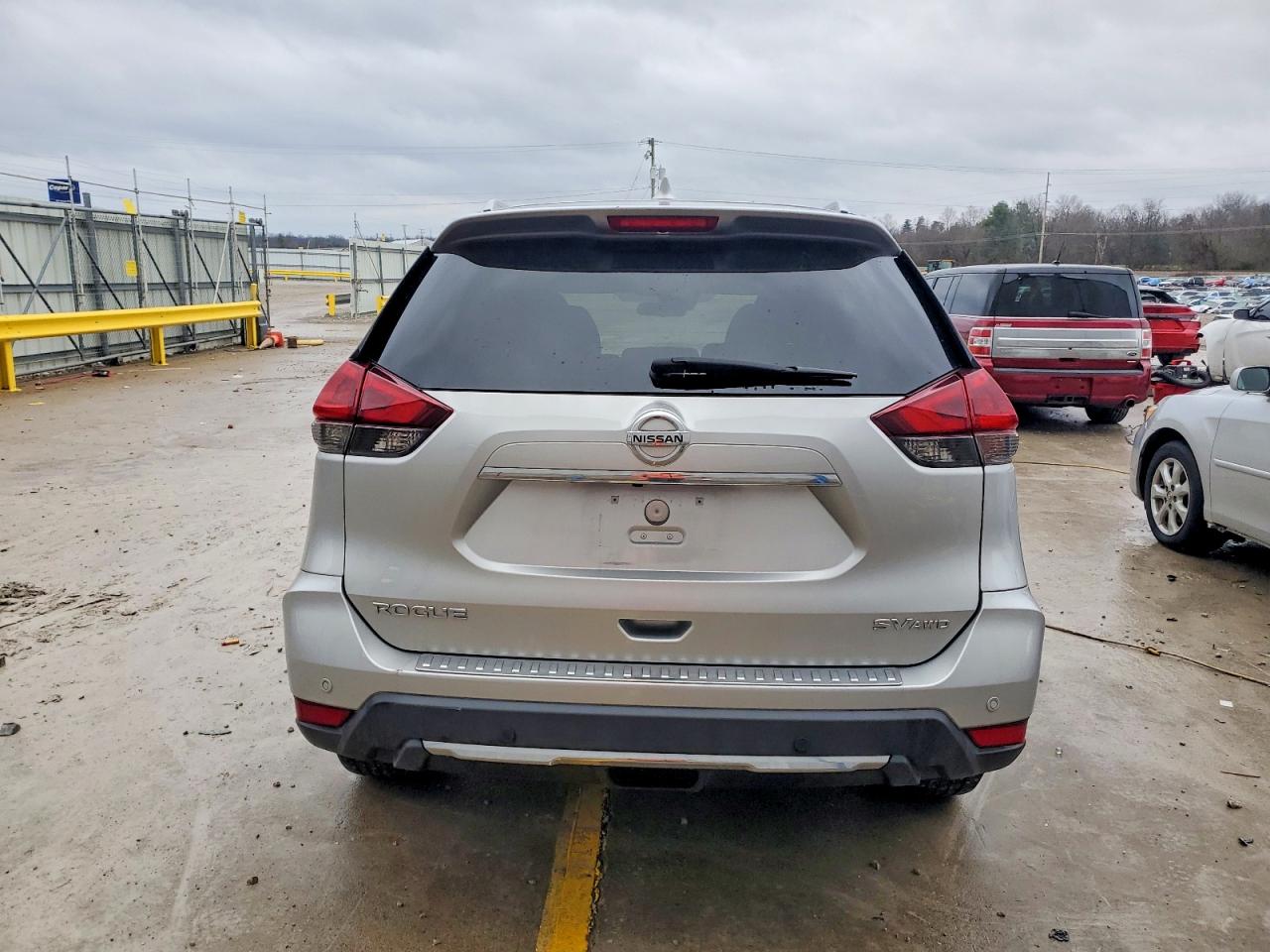 2019 NISSAN ROGUE SV photo 6
