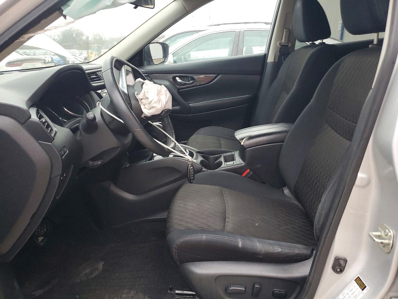 2019 NISSAN ROGUE SV photo 7