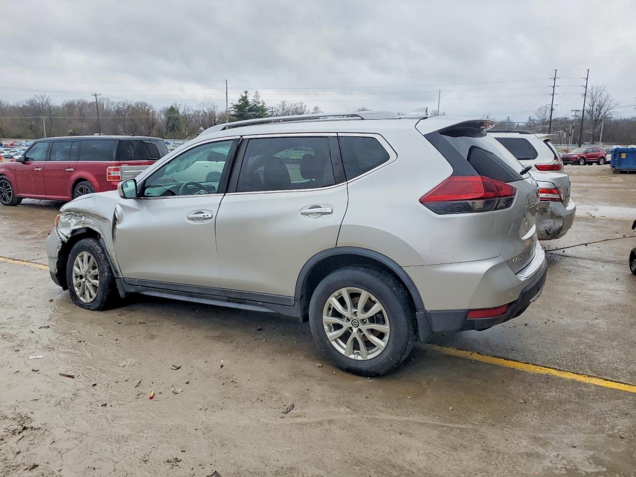2019 NISSAN ROGUE SV photo 2