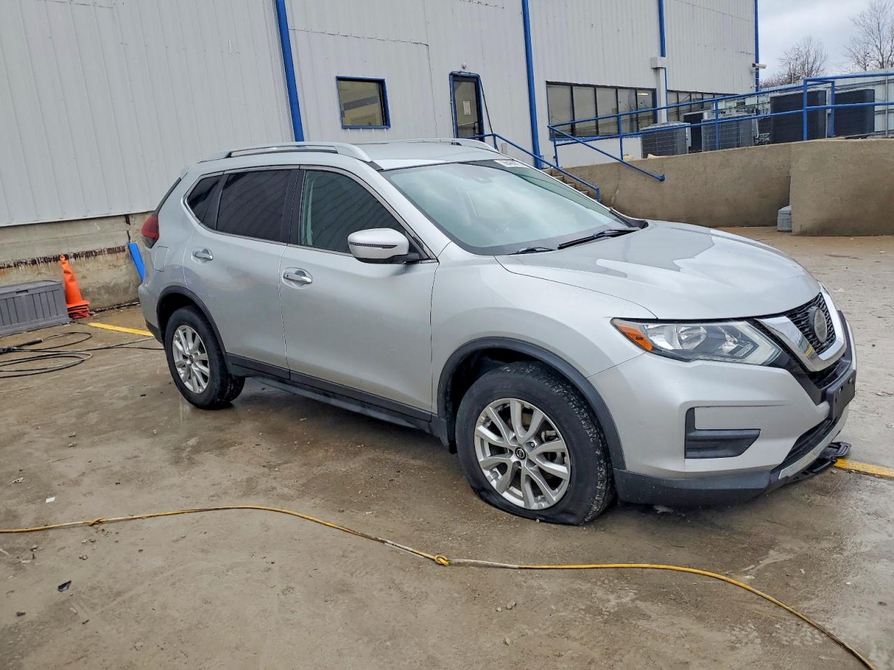 2019 NISSAN ROGUE SV photo 4