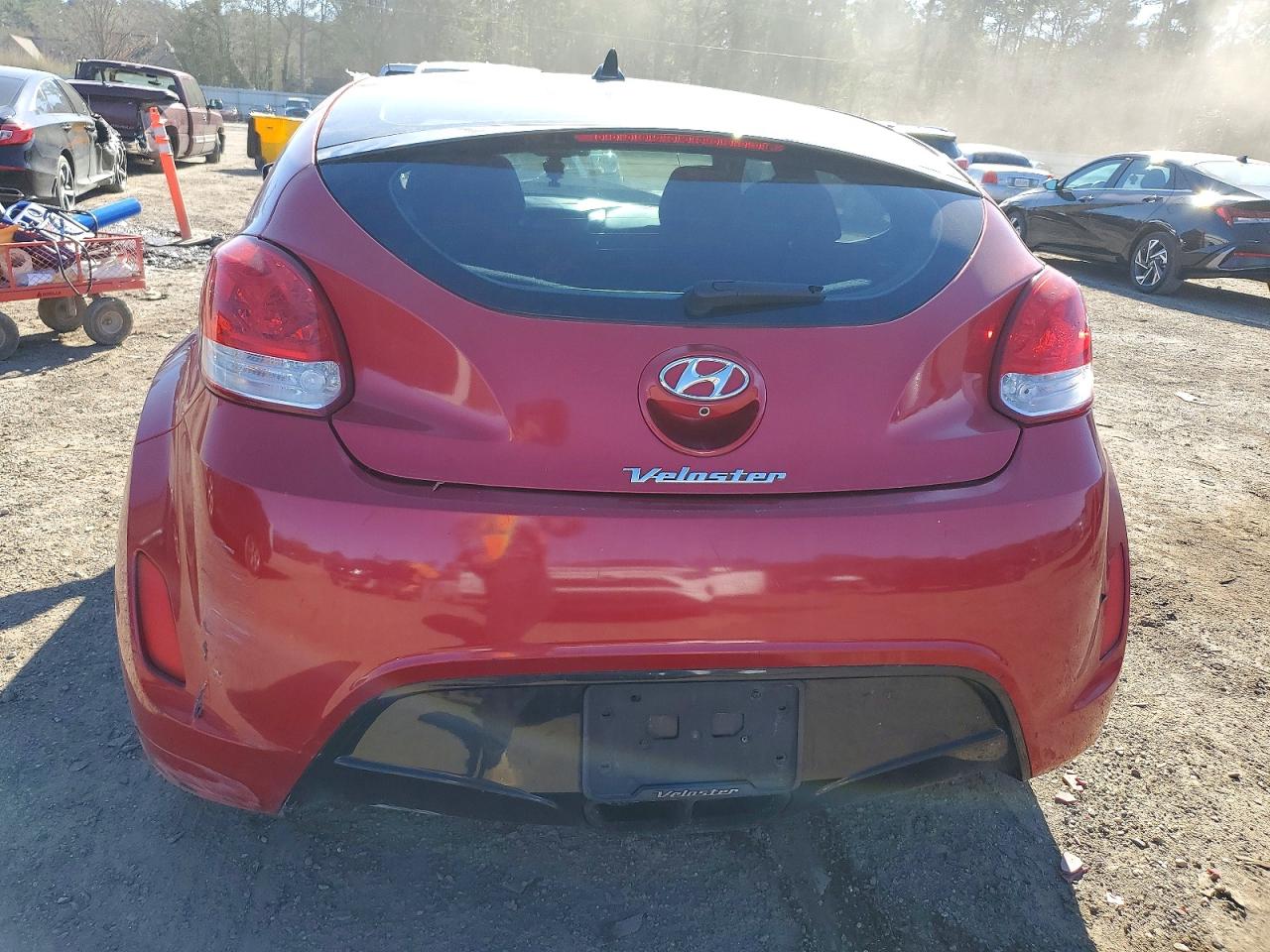 2017 HYUNDAI VELOSTER photo 6