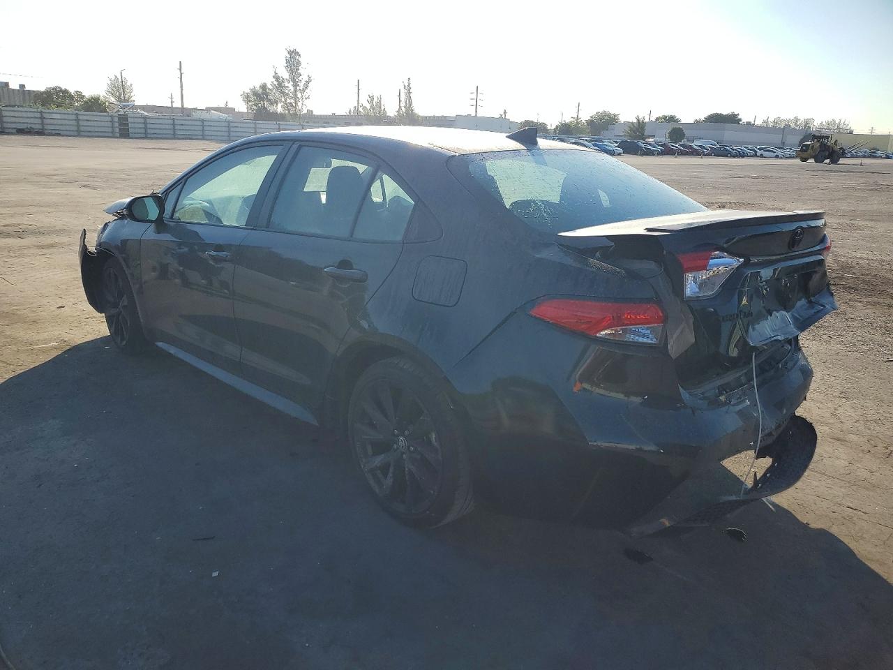 2021 TOYOTA COROLLA SE photo 3