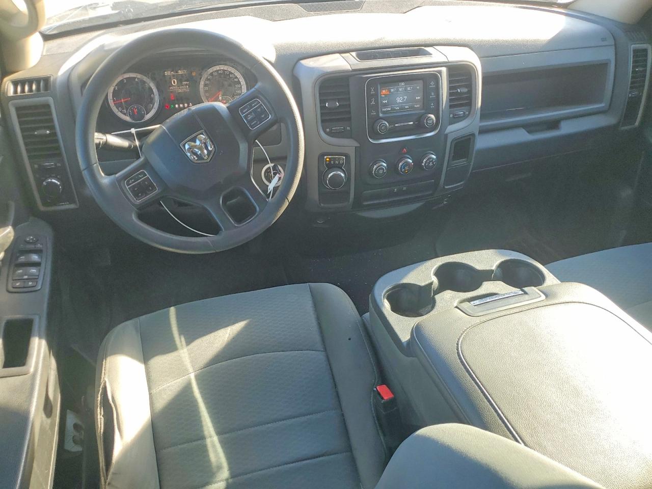 2018 RAM 1500 ST photo 15