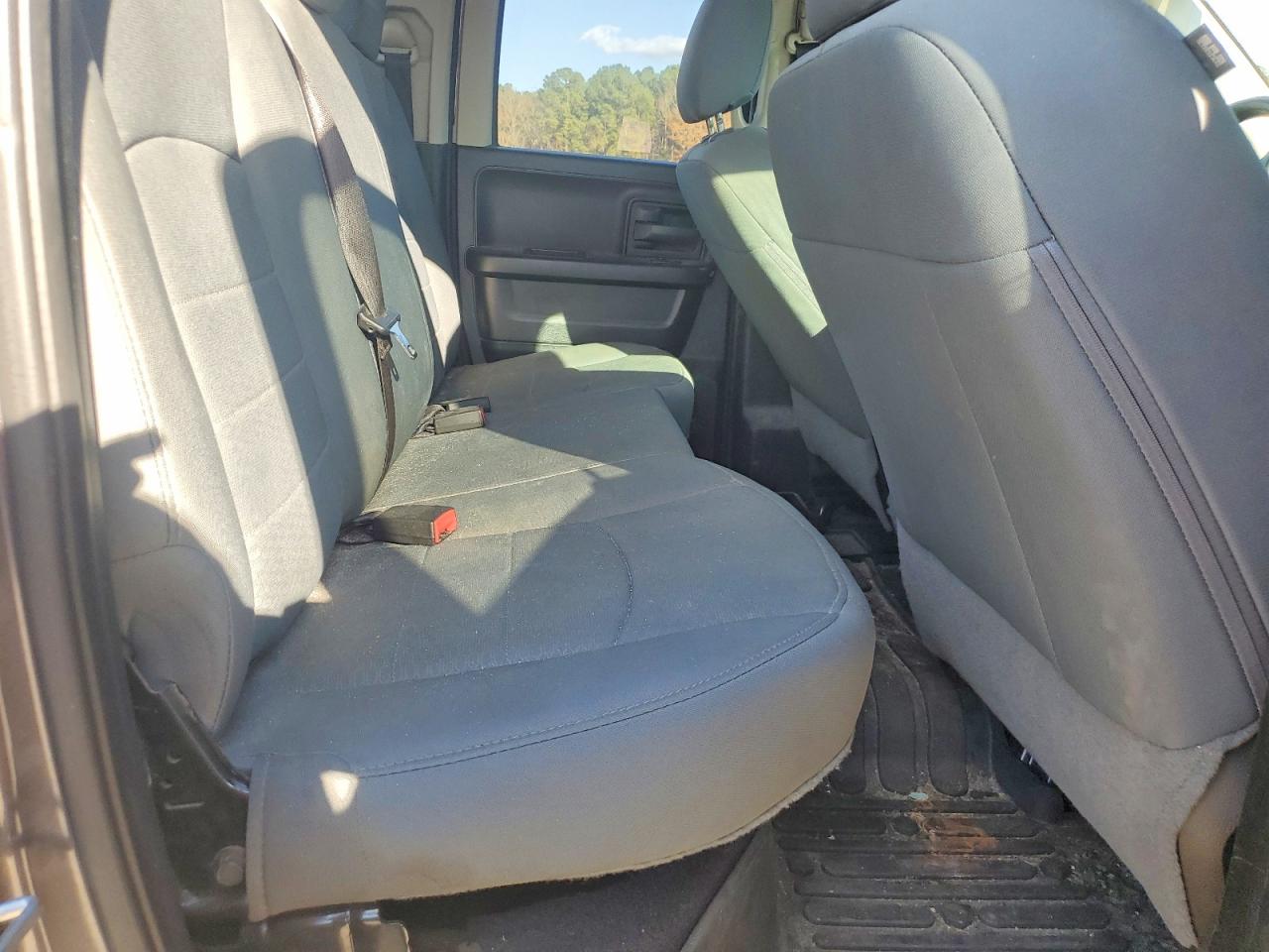 2018 RAM 1500 ST photo 19