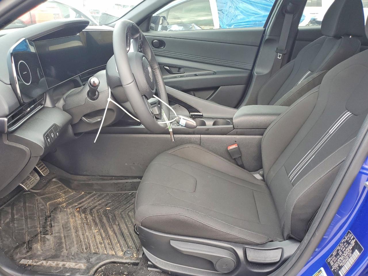 2025 HYUNDAI ELANTRA BLUE photo 7