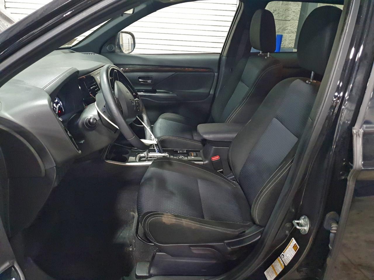 2018 MITSUBISHI OUTLANDER SE photo 7