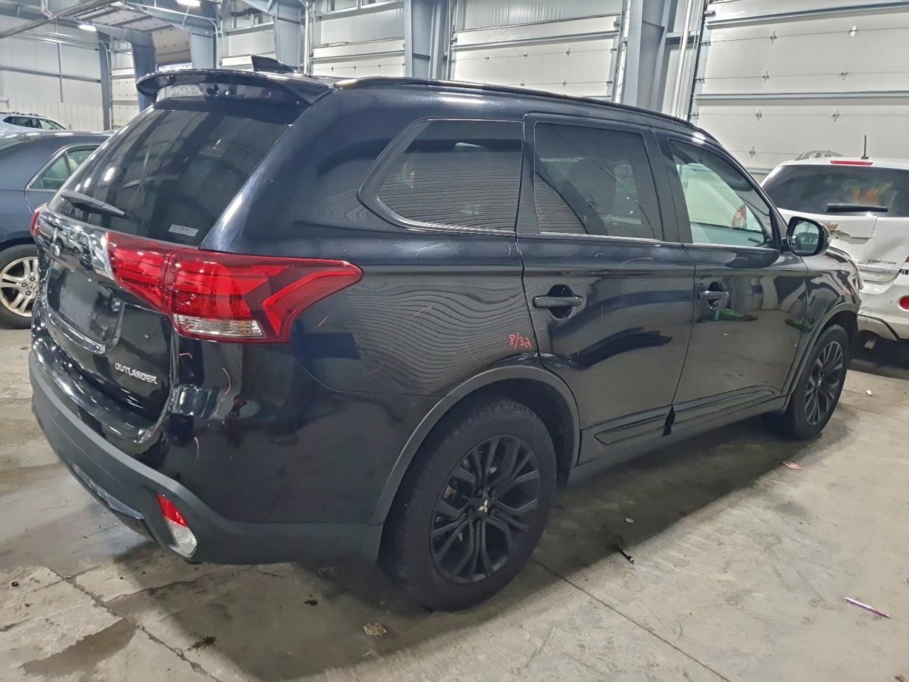 2018 MITSUBISHI OUTLANDER SE photo 3
