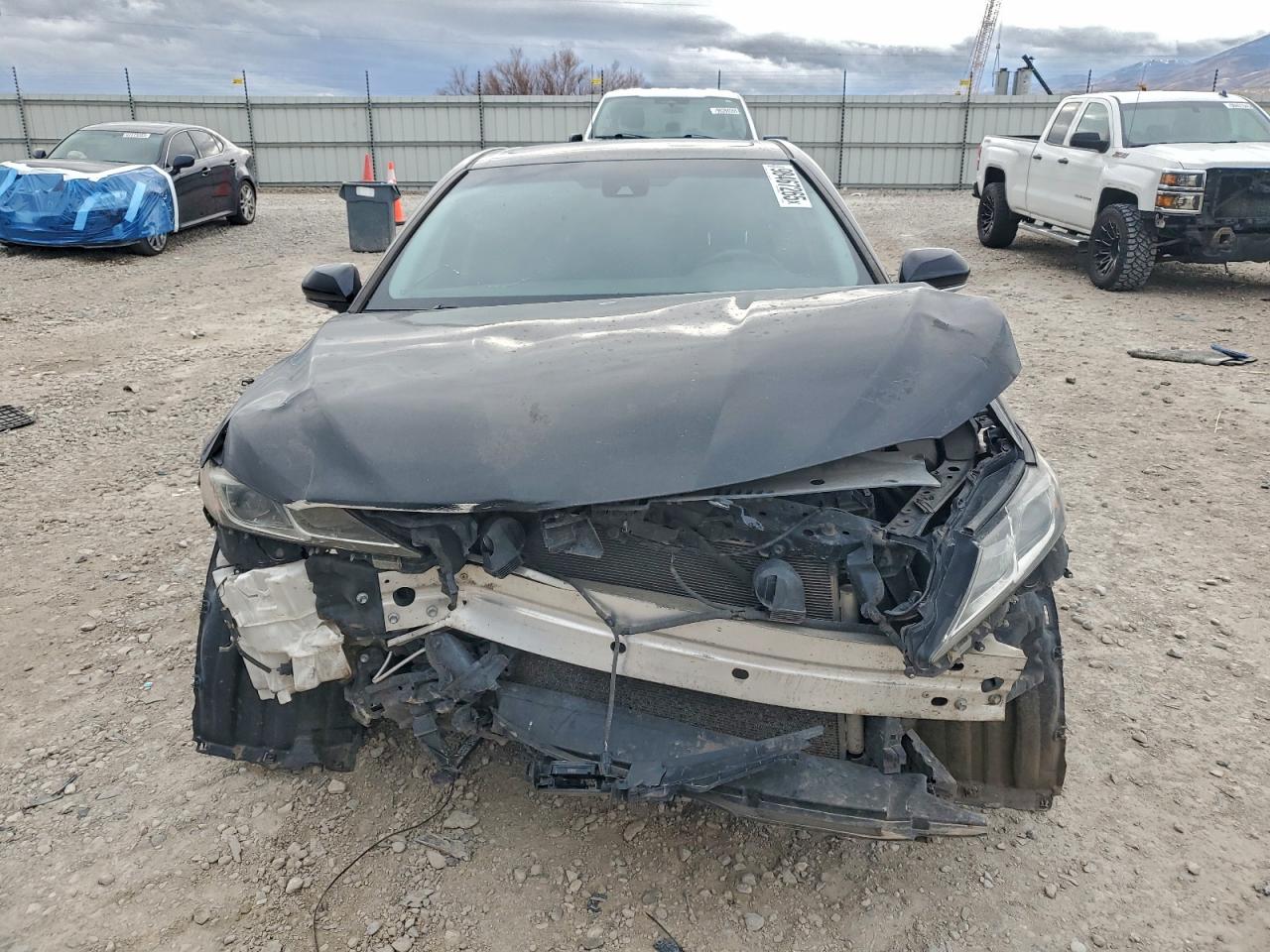 2018 TOYOTA CAMRY L photo 5
