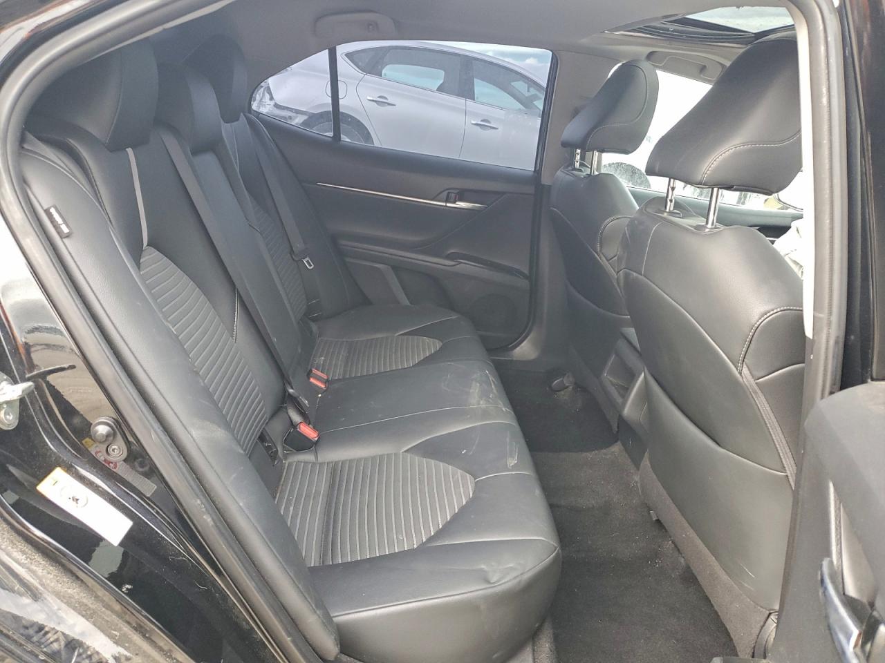 2018 TOYOTA CAMRY L photo 10
