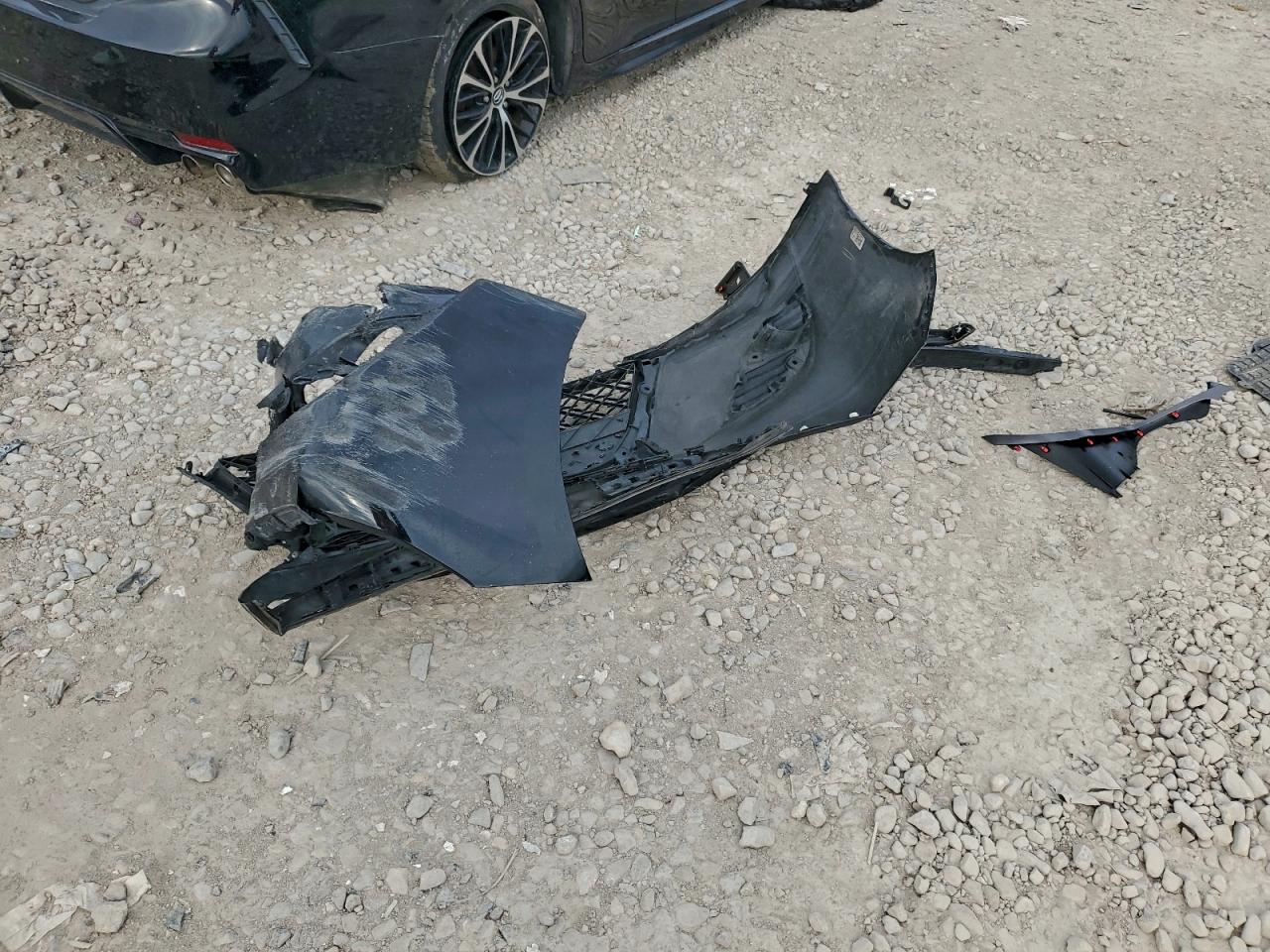 2018 TOYOTA CAMRY L photo 12