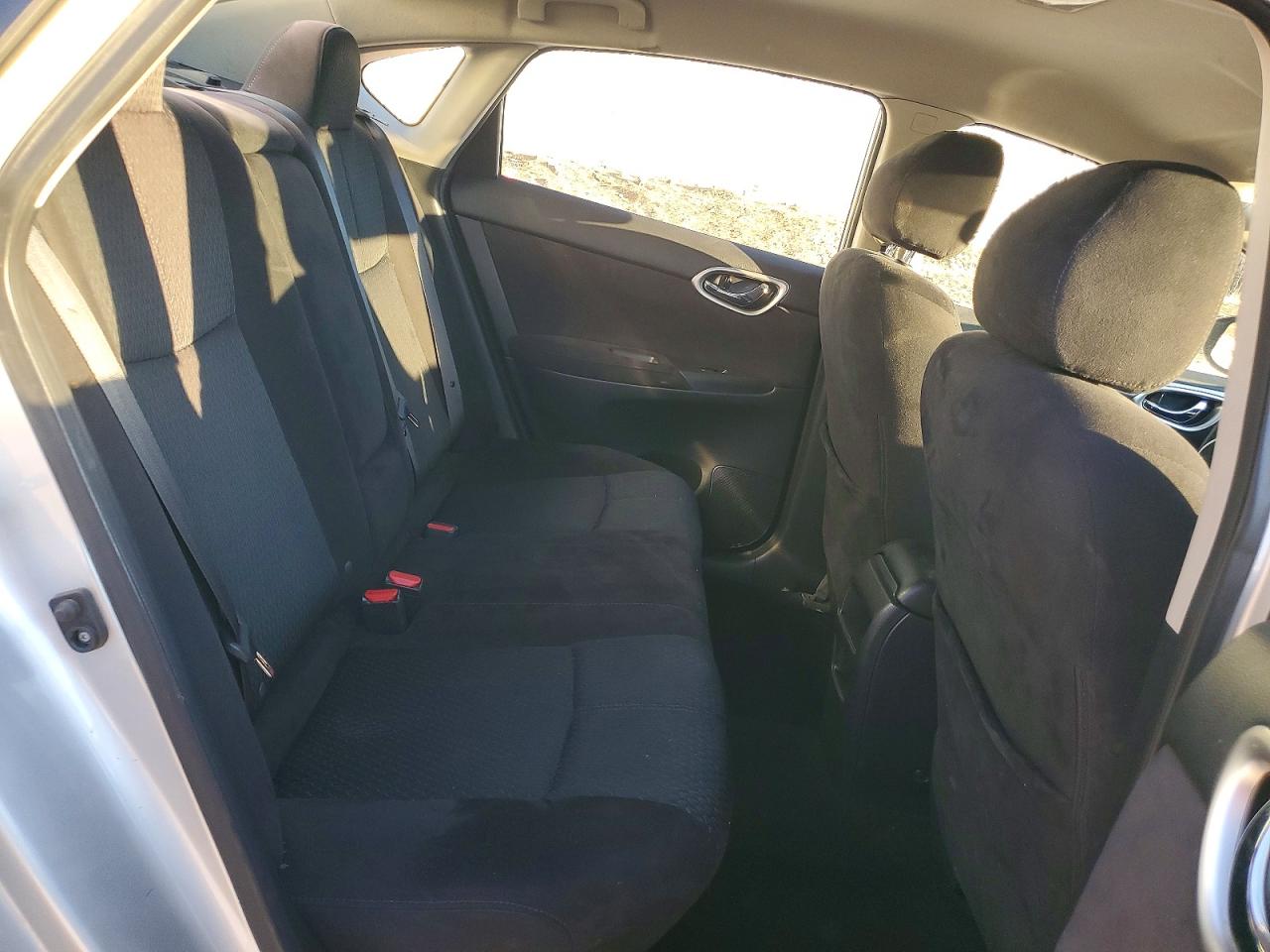 2015 NISSAN SENTRA S photo 10