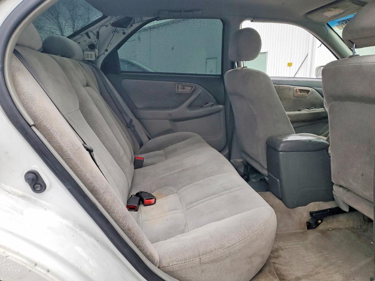 1997 TOYOTA CAMRY CE photo 10