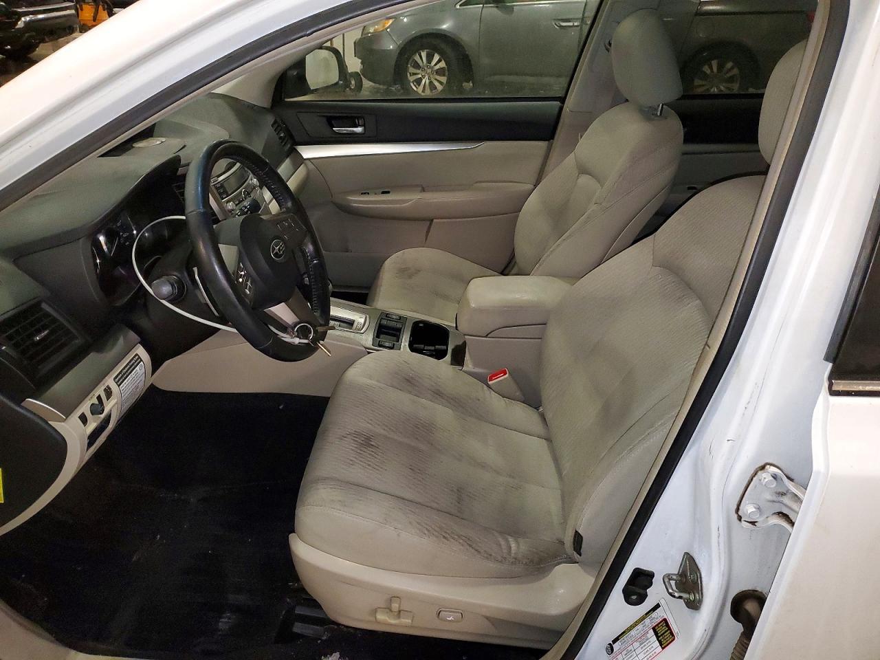 2010 SUBARU OUTBACK 2.5I PREMIUM photo 7