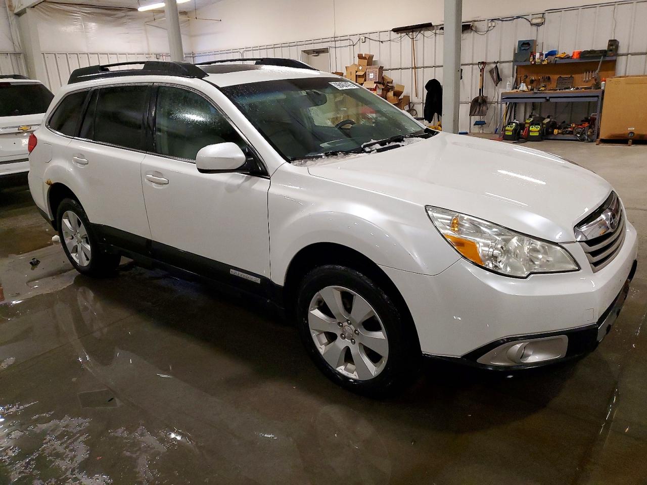 2010 SUBARU OUTBACK 2.5I PREMIUM photo 4