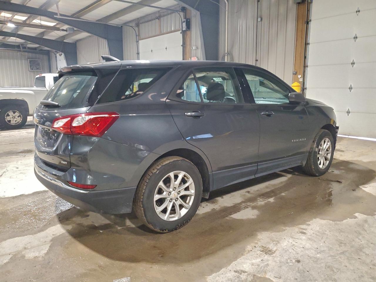 2018 CHEVROLET EQUINOX LS photo 3
