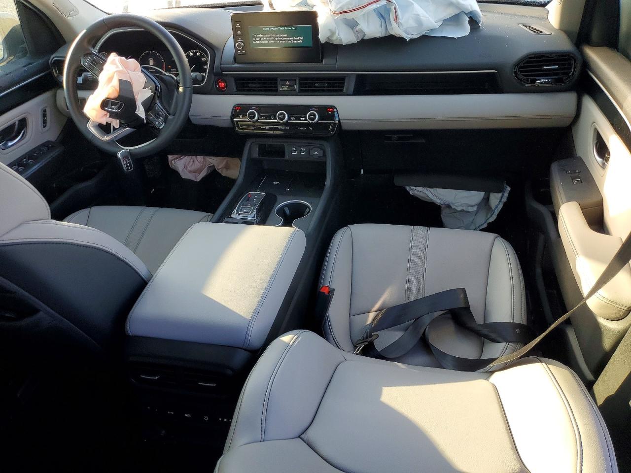 2025 HONDA PILOT TOURING photo 8
