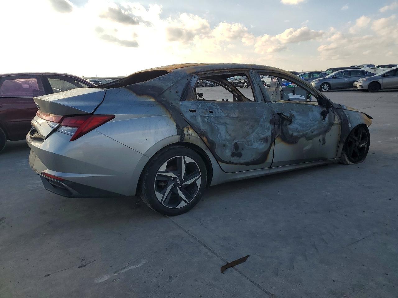2021 HYUNDAI ELANTRA SEL photo 7
