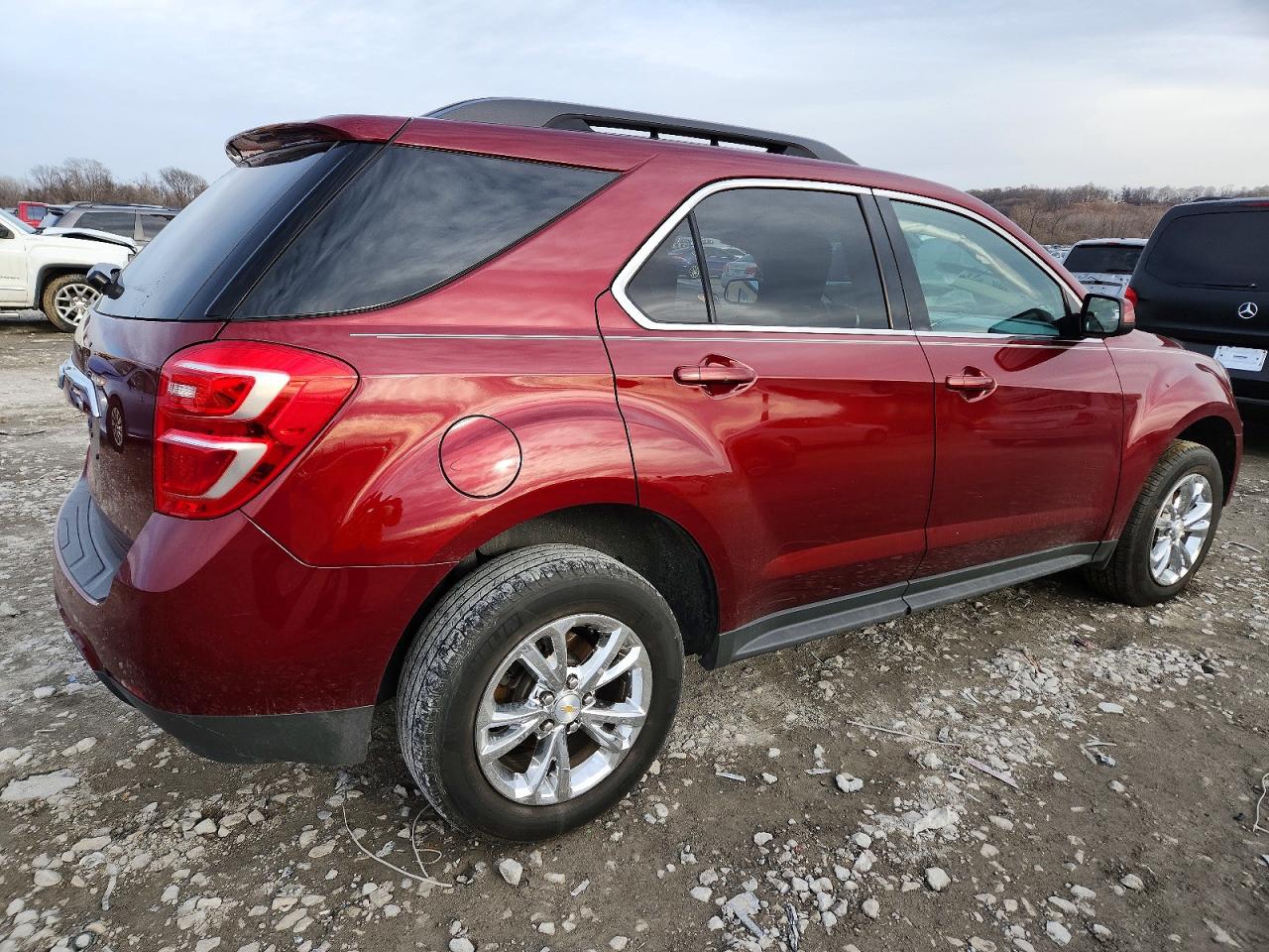 2017 CHEVROLET EQUINOX LT photo 3