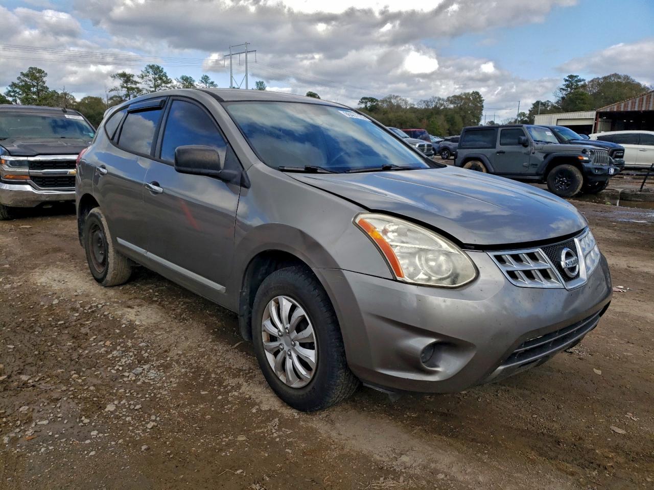 2013 NISSAN ROGUE S photo 4