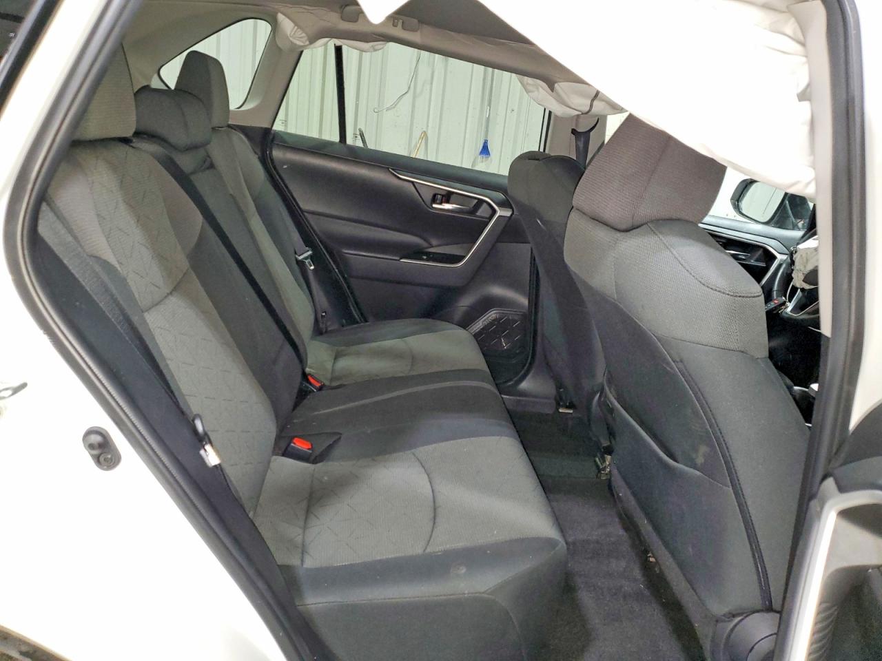 2022 TOYOTA RAV4 XLE photo 11