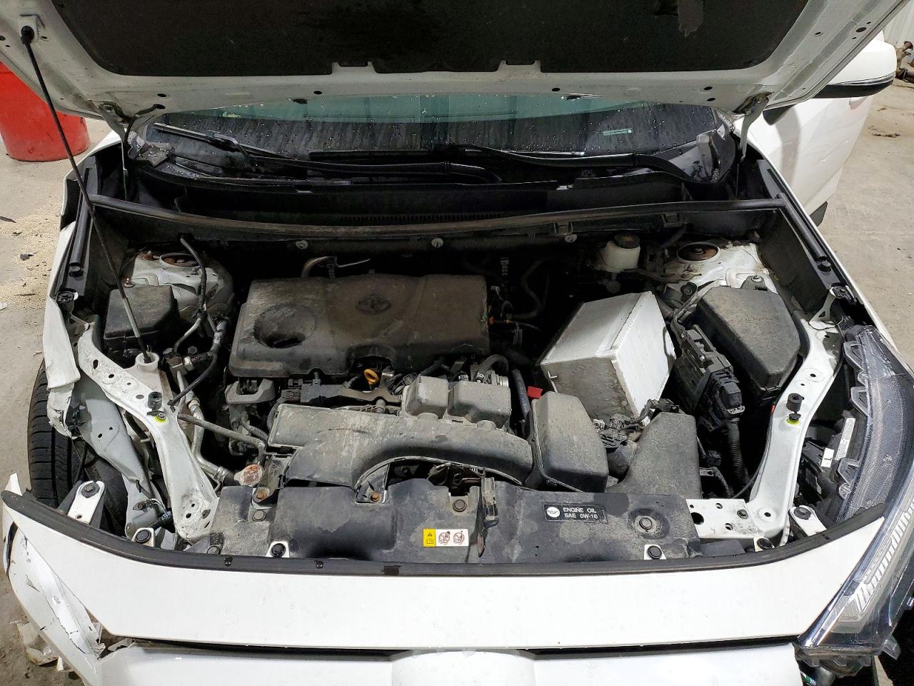 2022 TOYOTA RAV4 XLE photo 12