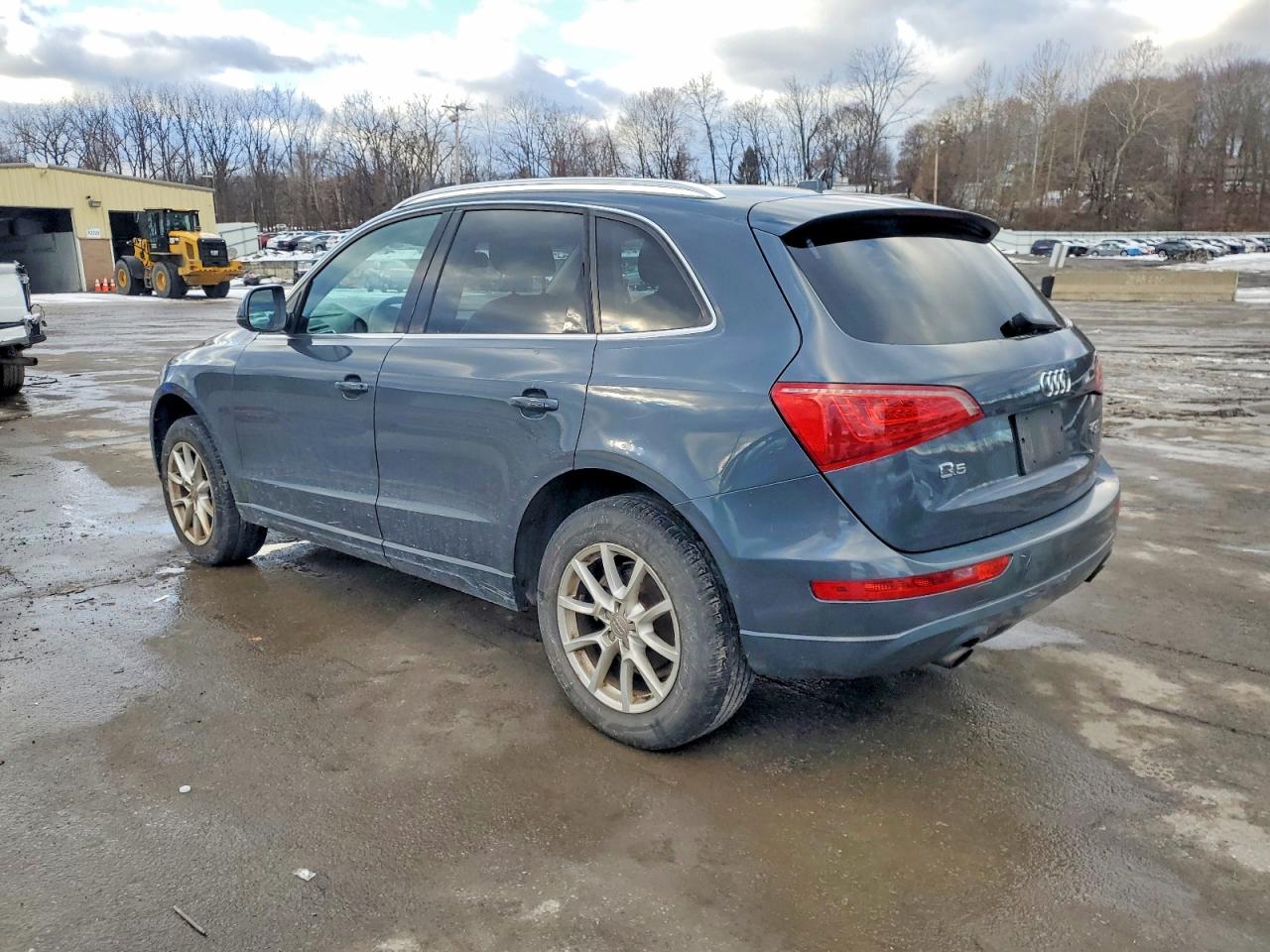 2011 AUDI Q5 PREMIUM photo 2