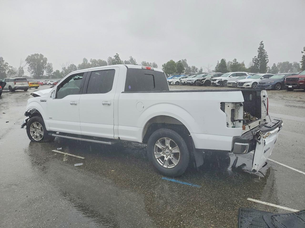 2015 FORD F150 SUPERCREW photo 2